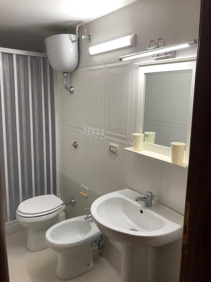 Athmosfera Nova 18 Hotel เนเปิลส์ ภายนอก รูปภาพ
