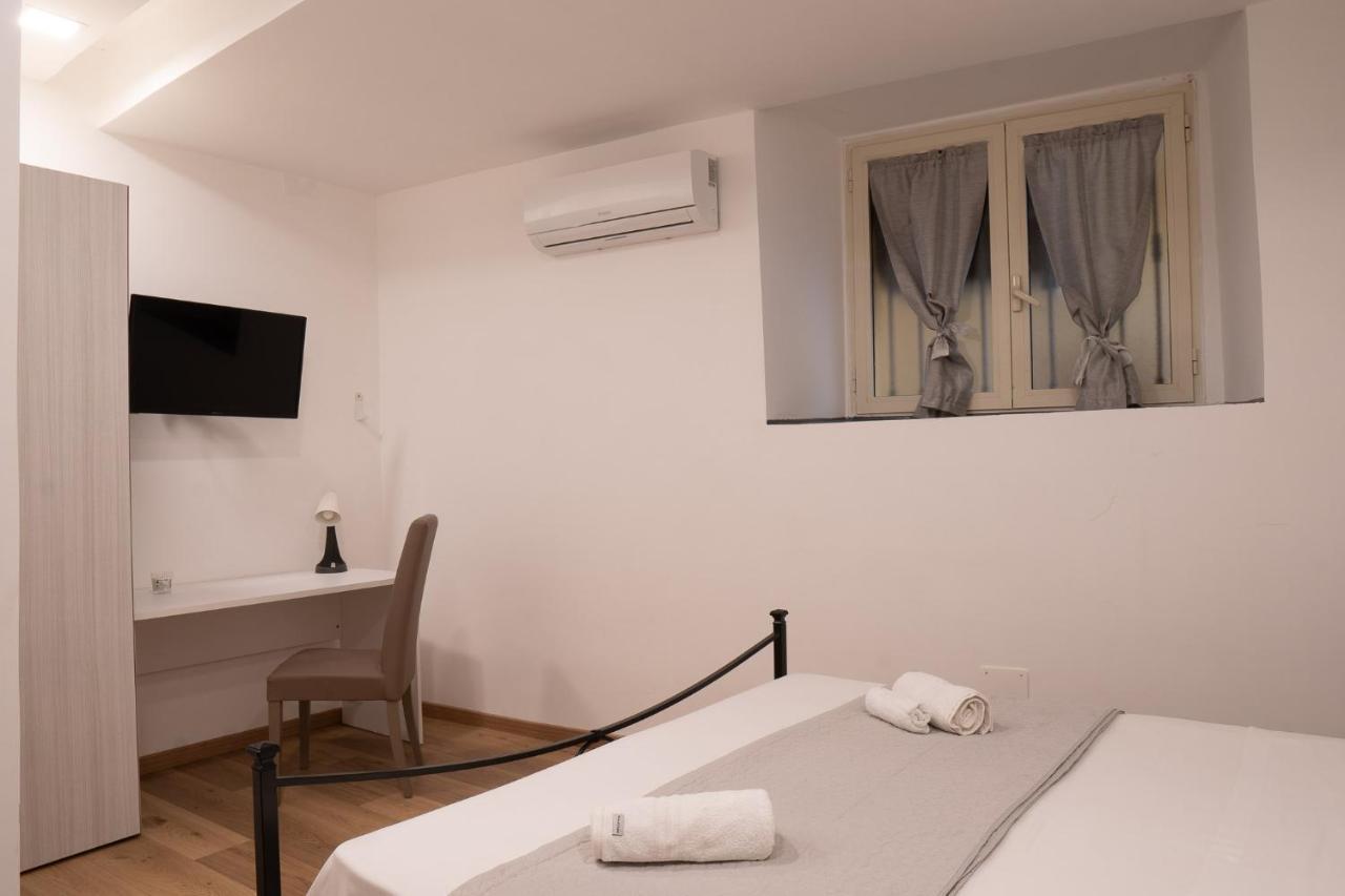 Athmosfera Nova 18 Hotel เนเปิลส์ ภายนอก รูปภาพ